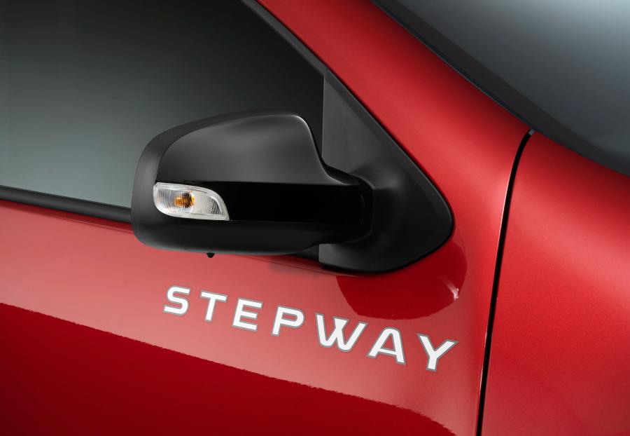 Детали экстерьера Renault Sandero Stepway City 2018 года  (CIS) (фото 6 из 8)